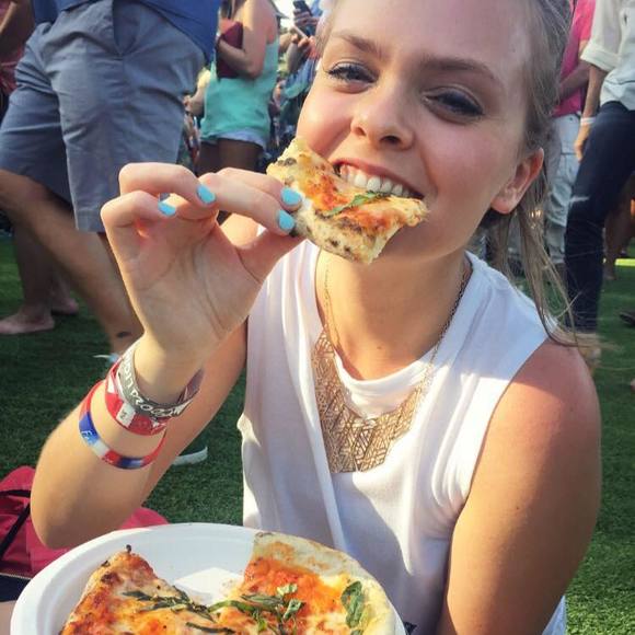 Meet your Posher, Leah - Picture 1 of 1